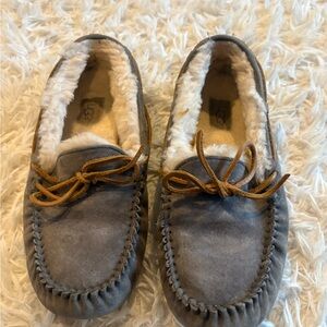 UGG Gray Suede Moccasin Slippers size 9